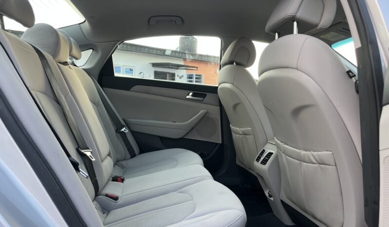 
								Hyundai Sonata 2015 Foreign Used full									