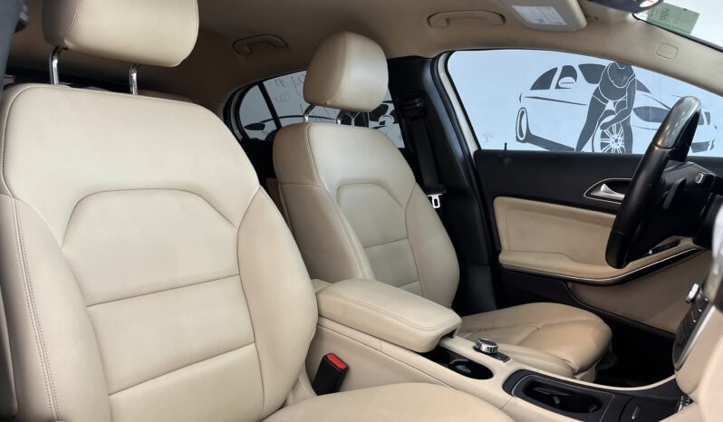
								Mercedes-Benz GLA250 2016 Foreign Used – The Ultimate Luxury Compact SUV full									